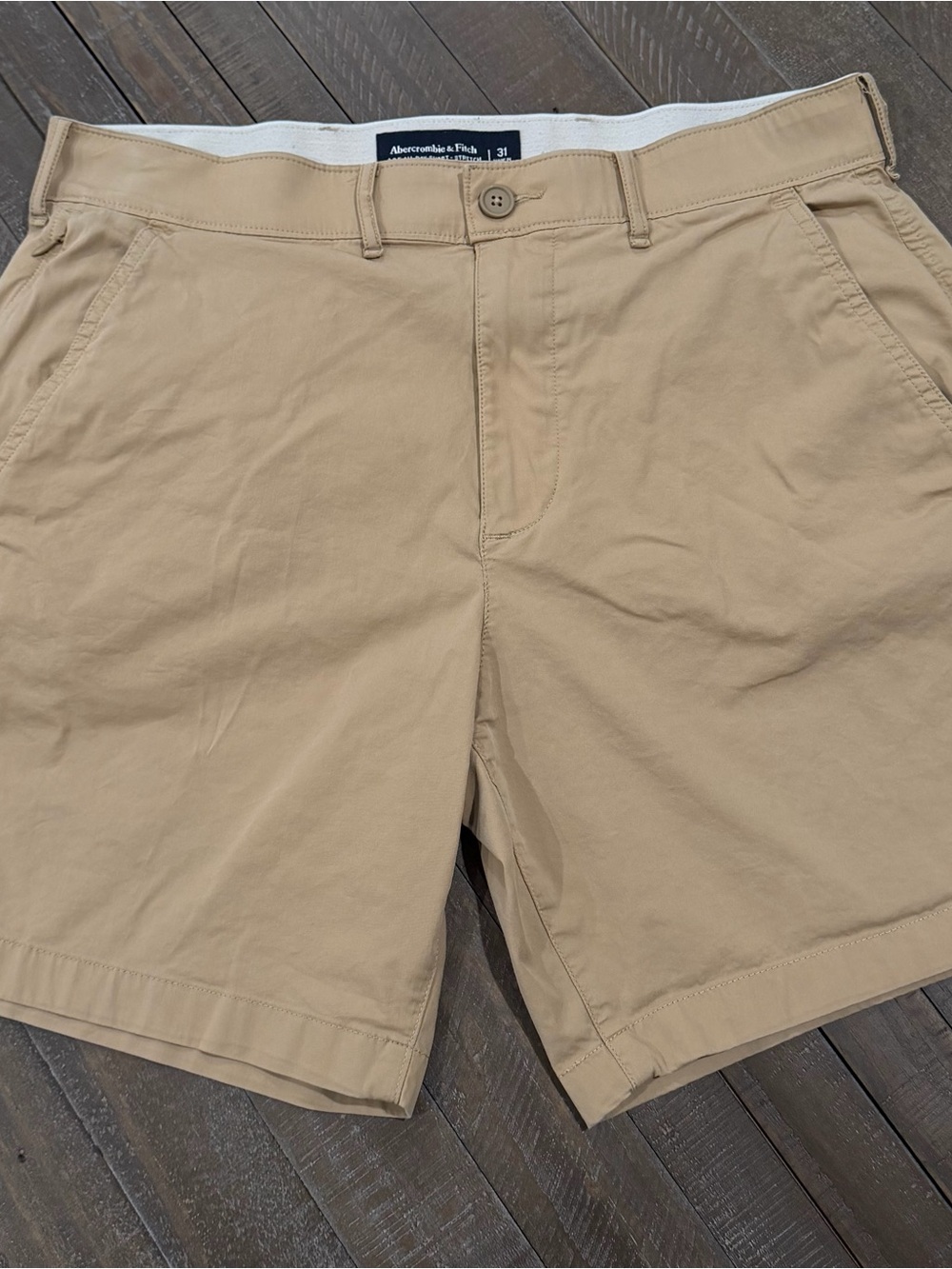 Abercrombie & Fitch Men's Tan Chino Shorts